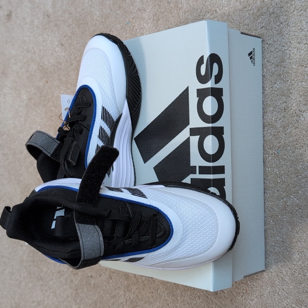 Adidas Own The Game 3.0 Youth/kidsBasketball Shoes White Sport Sneakers Size 13K